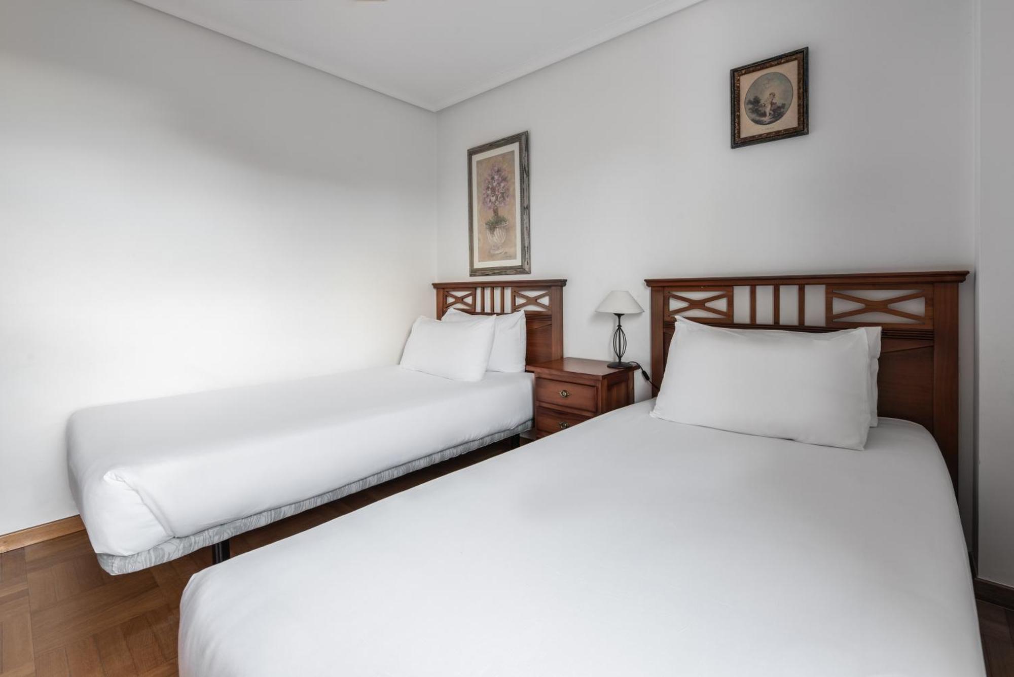 Apartamentos El Cid Burgo Εξωτερικό φωτογραφία