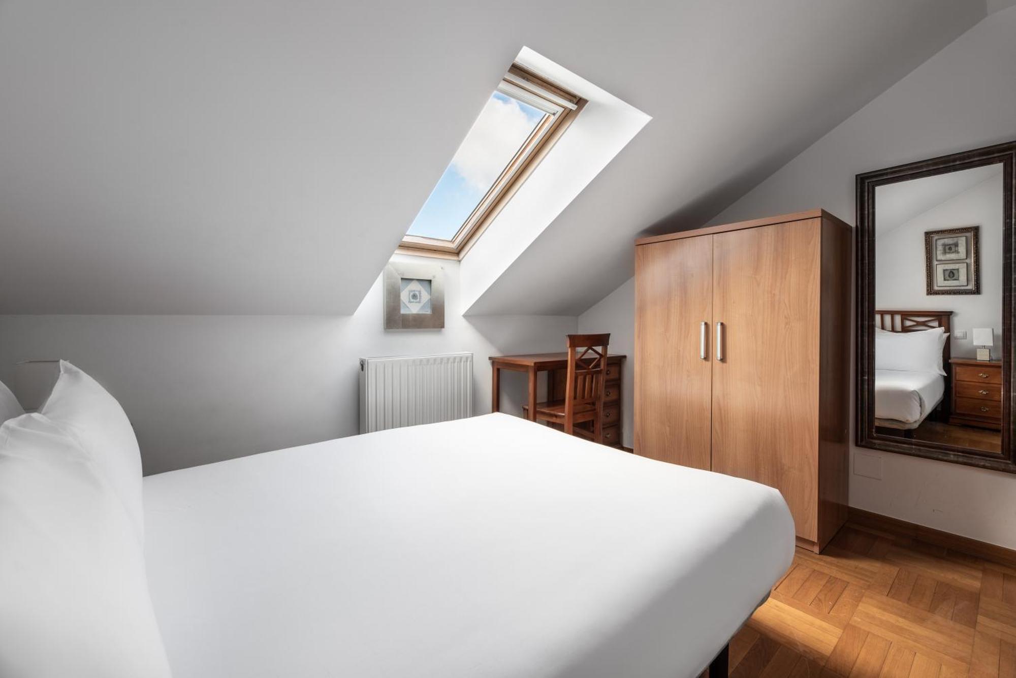 Apartamentos El Cid Burgo Εξωτερικό φωτογραφία
