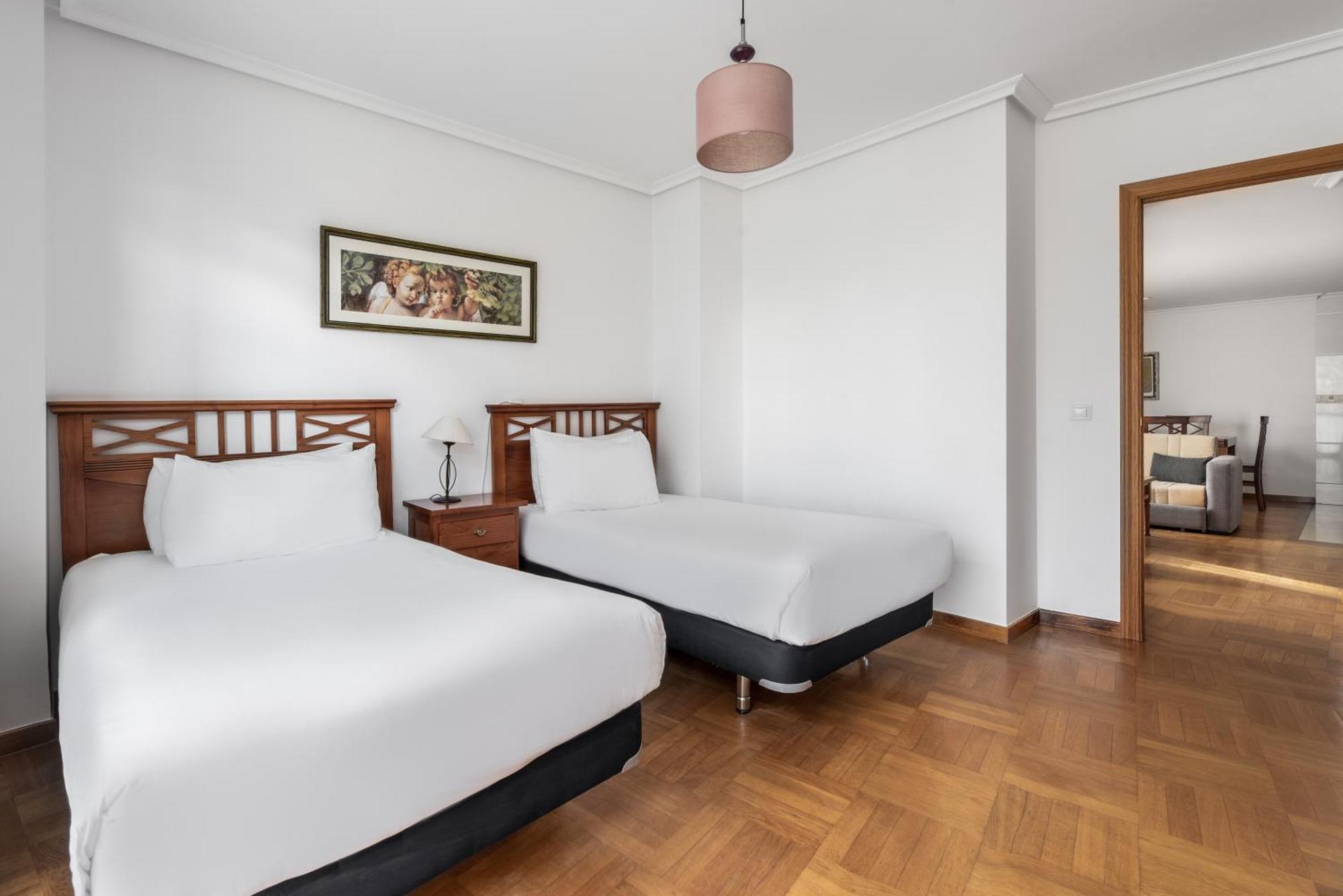 Apartamentos El Cid Burgo Εξωτερικό φωτογραφία